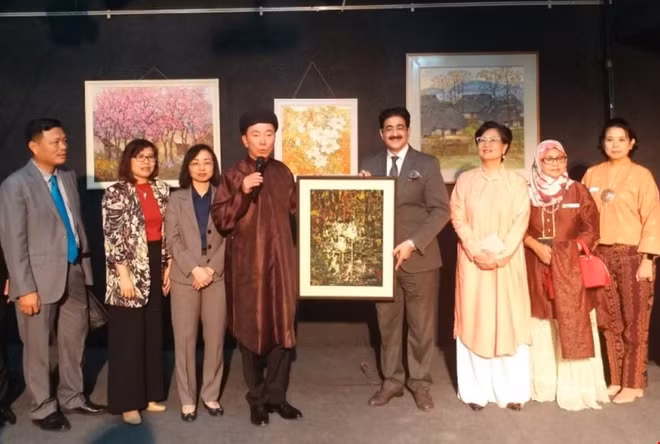 Ouverture une exposition des peintures vietnamiens en Inde ảnh 1 Ouverture une exposition des peintures vietnamiens en Inde ảnh 1