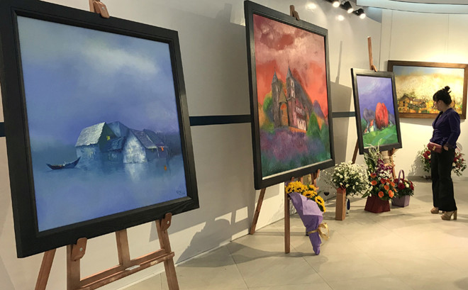 Exposition de peintures marquant le Sommet spécial R. de Corée – ASEAN 2019 à Hanoï ảnh 1 Exposition de peintures marquant le Sommet spécial R. de Corée – ASEAN 2019 à Hanoï ảnh 1