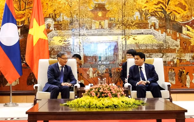 Hanoï s'efforce d'élargir ses relations avec les localités du Laos ảnh 1