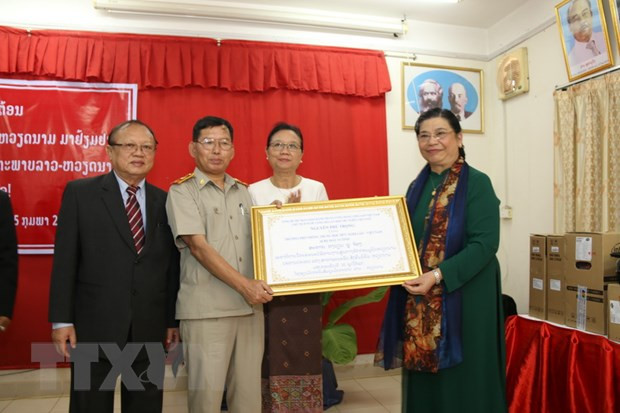 Le dirigeant Nguyên Phu Trong reçoit le président du Front d’édification nationale du Laos ảnh 2 Le dirigeant Nguyên Phu Trong reçoit le président du Front d’édification nationale du Laos ảnh 2