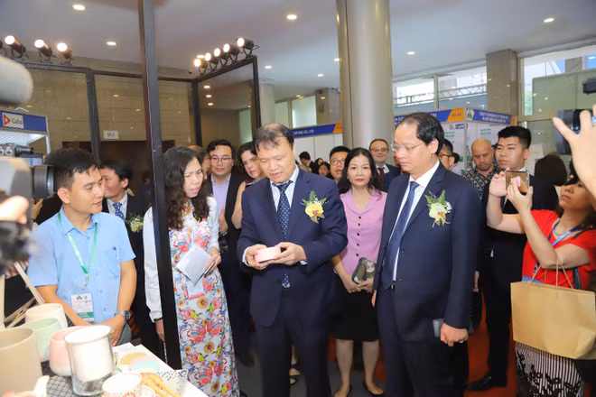 Ouverture de la foire Vietnam Expo 2019 à Hanoï ảnh 2