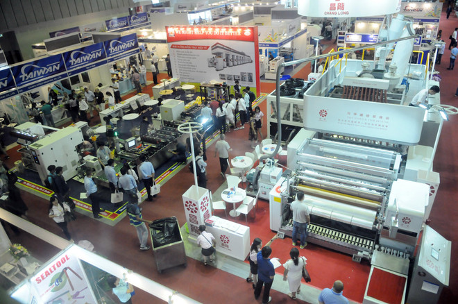 Plastique et caoutchouc : ouverture de l'exposition internationale VietnamPlas 2019 ảnh 1 Plastique et caoutchouc : ouverture de l'exposition internationale VietnamPlas 2019 ảnh 1