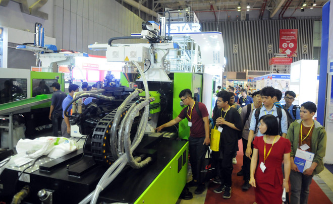 Plastique et caoutchouc : ouverture de l'exposition internationale VietnamPlas 2019 ảnh 2 Plastique et caoutchouc : ouverture de l'exposition internationale VietnamPlas 2019 ảnh 2