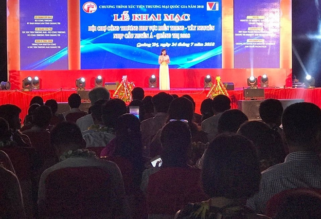 Quang Tri : Foire industrielle et commerciale du Centre - Tây Nguyên 2018 ảnh 1 Quang Tri : Foire industrielle et commerciale du Centre - Tây Nguyên 2018 ảnh 1