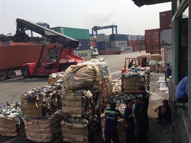 Tour de vis sur l’importation des containers des déchets au Vietnam ảnh 1 Tour de vis sur l’importation des containers des déchets au Vietnam ảnh 1