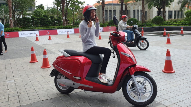 La moto électrique VinFast, symbole de la "circulation verte" à Hanoï, selon CNN ảnh 1 La moto électrique VinFast, symbole de la "circulation verte" à Hanoï, selon CNN ảnh 1