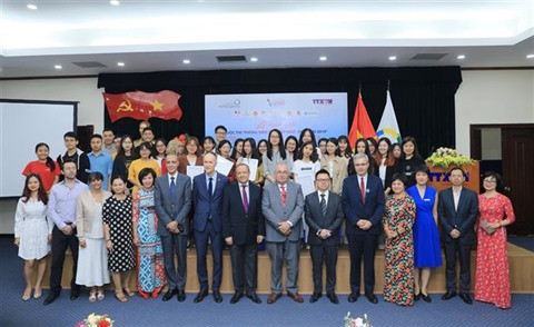 Remise des prix du Concours "Jeunes Reporters Francophones - Vietnam 2019" ảnh 3 Remise des prix du Concours "Jeunes Reporters Francophones - Vietnam 2019" ảnh 3