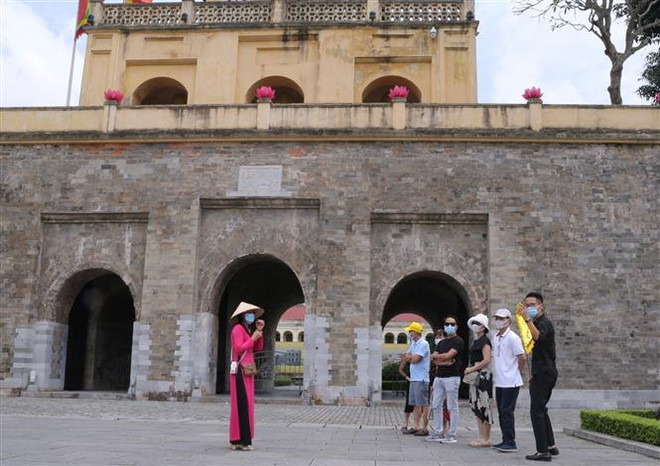 Forte baisse des arrivées internationales en quatre premirs mois de 2021 ảnh 1 Forte baisse des arrivées internationales en quatre premirs mois de 2021 ảnh 1