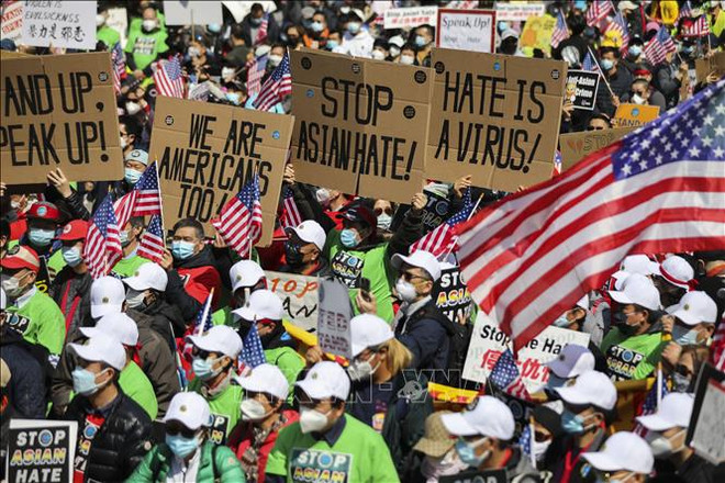 Covid-19 : l’ambassade du Vietnam plaide contre le racisme anti-asiatique aux Etats-Unis ảnh 1 Covid-19 : l’ambassade du Vietnam plaide contre le racisme anti-asiatique aux Etats-Unis ảnh 1