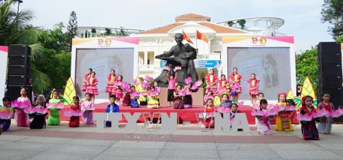Anniversaire de la naissance du Président Hô Chi Minh : des commémorations dans tout le pays ảnh 1 Anniversaire de la naissance du Président Hô Chi Minh : des commémorations dans tout le pays ảnh 1