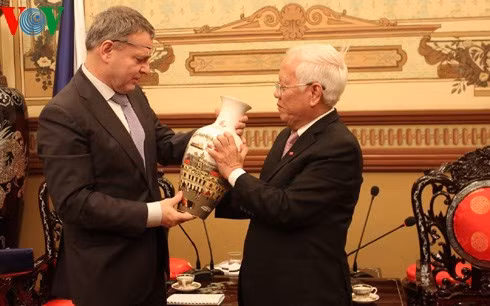 Vietnam - R. tchèque: promotion de la coopération commerciale ảnh 2