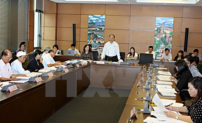 L'Assemblée nationale discute de questions socio-économiques ảnh 1 L'Assemblée nationale discute de questions socio-économiques ảnh 1