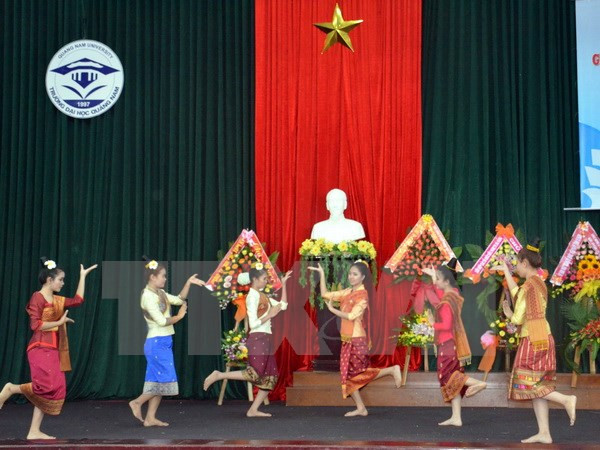 La Fête nationale du Laos célébrée avec faste ảnh 1 La Fête nationale du Laos célébrée avec faste ảnh 1