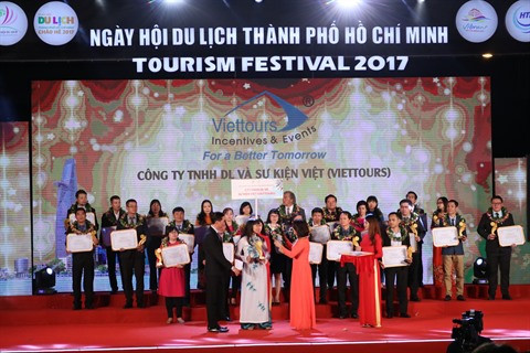 Honorer 100 meilleures marques touristiques de Hô Chi Minh-Ville ảnh 1 Honorer 100 meilleures marques touristiques de Hô Chi Minh-Ville ảnh 1