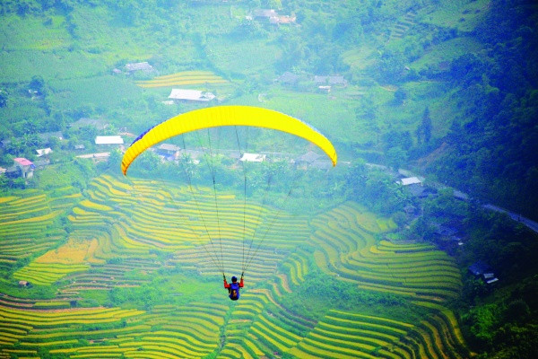 Bientôt le festival de parapente au col Khau Pha à Yen Bai ảnh 1 Bientôt le festival de parapente au col Khau Pha à Yen Bai ảnh 1