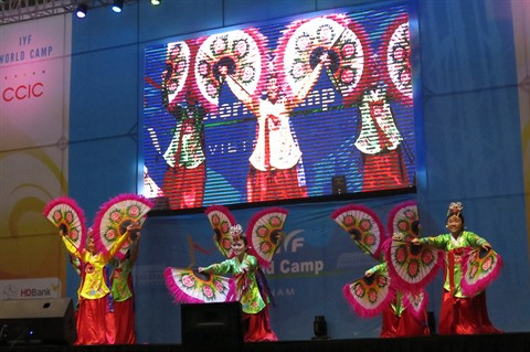Un millier d’étudiants au programme «IYF World Camp 2017» à Hanoï ảnh 2 Un millier d’étudiants au programme «IYF World Camp 2017» à Hanoï ảnh 2