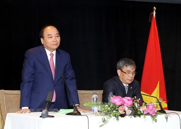 Le PM Nguyên Xuân Phuc rencontre des Vietnamiens résidant au Canada ảnh 1 Le PM Nguyên Xuân Phuc rencontre des Vietnamiens résidant au Canada ảnh 1
