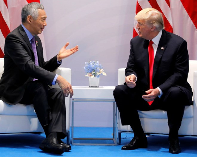 Sommet USA-RPDC: le président américain rencontre le PM singapourien ảnh 1 Sommet USA-RPDC: le président américain rencontre le PM singapourien ảnh 1