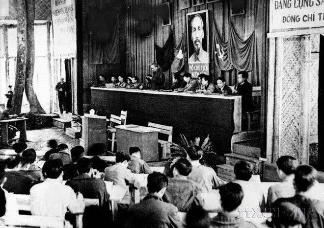 Fierté et confiance sous le drapeau glorieux du Parti, volonté de bâtir le Vietnam plus puissant, civilisé, culturel et héroïque ảnh 2 Fierté et confiance sous le drapeau glorieux du Parti, volonté de bâtir le Vietnam plus puissant, civilisé, culturel et héroïque ảnh 2