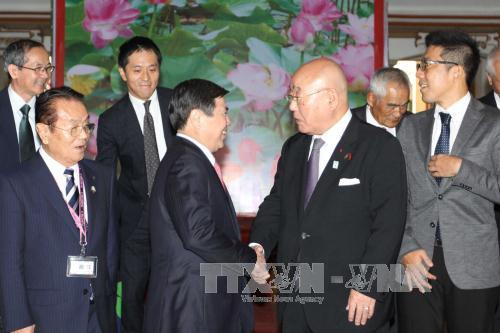Nguyen Xuan Phuc reçoit le conseiller spécial du gouvernement japonais ảnh 2 Nguyen Xuan Phuc reçoit le conseiller spécial du gouvernement japonais ảnh 2
