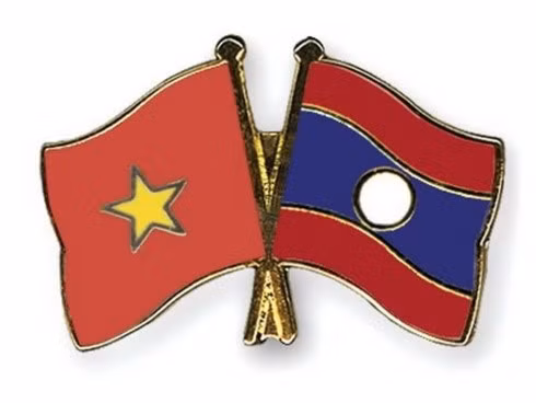 Une délégation du Comité central du Front d'édification nationale du Laos à Quang Ninh ảnh 1