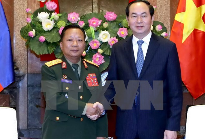 Approfondir l'amitié traditionnelle, la solidarité spéciale et la coopération intégrale Vietnam-Laos ảnh 2 Approfondir l'amitié traditionnelle, la solidarité spéciale et la coopération intégrale Vietnam-Laos ảnh 2