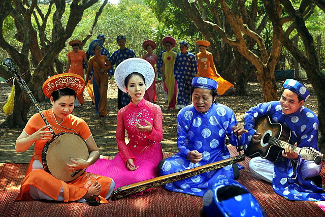Binh Duong se prépare pour le 2e Festival national de đờn ca tài tử 2017 ảnh 1 Binh Duong se prépare pour le 2e Festival national de đờn ca tài tử 2017 ảnh 1