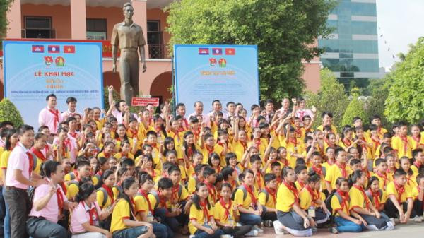 Programme d’échange entre enfants Vietnam-Laos-Cambodge ảnh 1 Programme d’échange entre enfants Vietnam-Laos-Cambodge ảnh 1