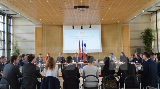 Le 4e Dialogue économique de haut niveau Vietnam-France à Paris ảnh 1