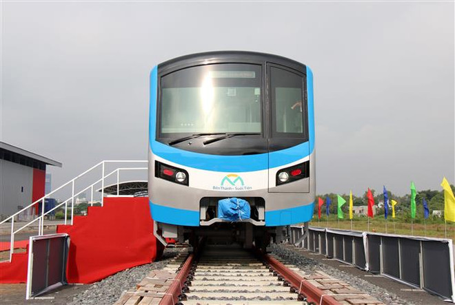 La première rame de la ligne de métro Ben Thanh-Suoi Tien arrive à Ho Chi Minh-Ville ảnh 1 La première rame de la ligne de métro Ben Thanh-Suoi Tien arrive à Ho Chi Minh-Ville ảnh 1