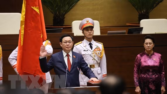 Vuong Dinh Huê élu président de l’Assemblée nationale du Vietnam ảnh 2