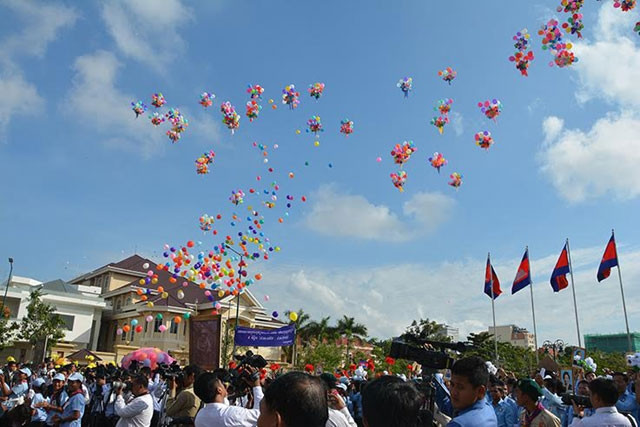 Le Cambodge célèbre le 63e anniversaire de sa fête nationale ảnh 1 Le Cambodge célèbre le 63e anniversaire de sa fête nationale ảnh 1