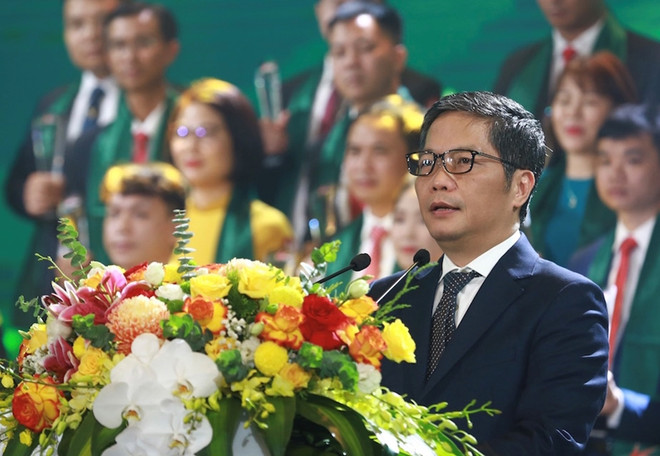 Distinction des jeunes entrepreneurs exceptionnels ảnh 2