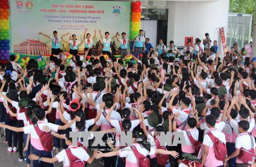 Clôture du camp d'été pour enfants vietnamiens, laotiens et cambodgiens ảnh 1 Clôture du camp d'été pour enfants vietnamiens, laotiens et cambodgiens ảnh 1