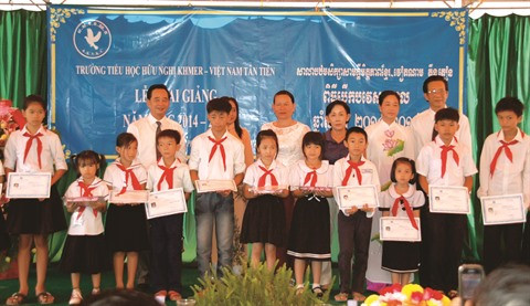 Diaspora : "Il est impératif que nos enfants parlent vietnamien" ảnh 1 Diaspora : "Il est impératif que nos enfants parlent vietnamien" ảnh 1