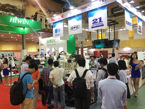 L'exposition des machines et technologies à Hanoï ảnh 1