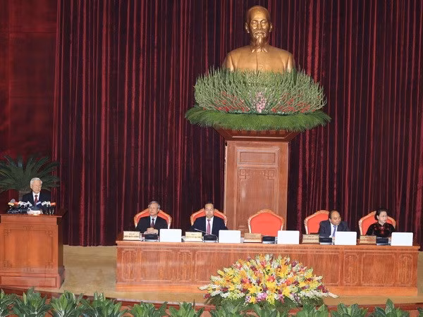 Le leader du PCV souligne l’édification du corps des cadres stratégiques qualifiés ảnh 1