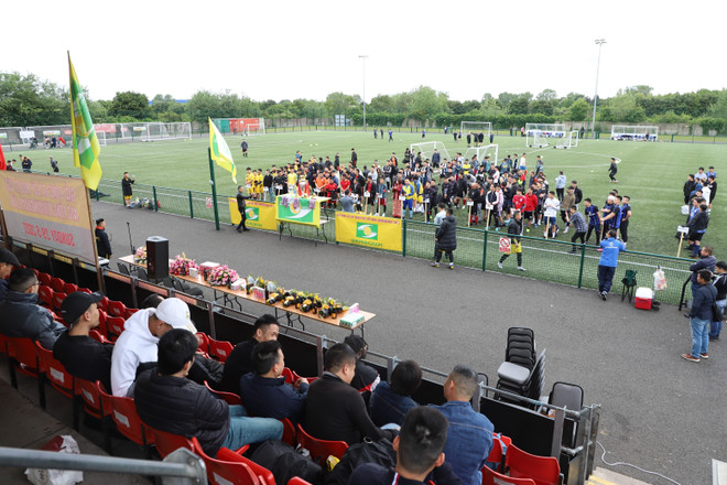 Tournoi de football amical des Vietnamiens au Royaume-Uni ảnh 1 Tournoi de football amical des Vietnamiens au Royaume-Uni ảnh 1