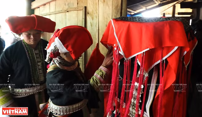 Originalités du mariage des Dao rouges à Lào Cai ảnh 3
