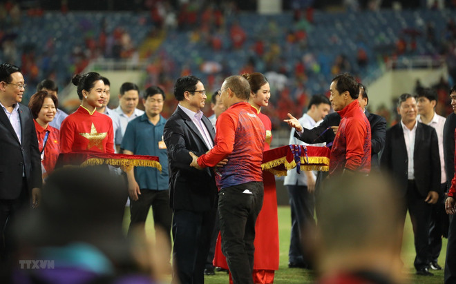 SEA Games 31: le Premier ministre félicite l'équipe masculine de football ảnh 1 SEA Games 31: le Premier ministre félicite l'équipe masculine de football ảnh 1