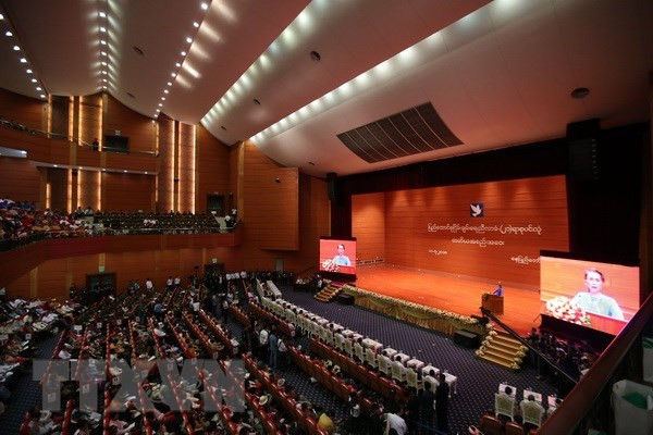 Le président birman appelle à des réformes plus profondes ảnh 1 Le président birman appelle à des réformes plus profondes ảnh 1