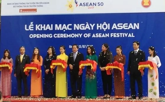 Le festival de l’ASEAN au Musée d’ethnologie du Vietnam ảnh 1 Le festival de l’ASEAN au Musée d’ethnologie du Vietnam ảnh 1