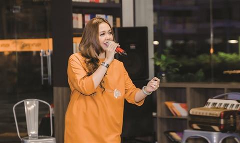 Ngô Thi Ngoc Ánh, une belle voix francophone ảnh 1 Ngô Thi Ngoc Ánh, une belle voix francophone ảnh 1