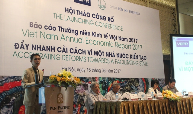 Publication d'un rapport sur l'économie du Vietnam en 2017 ảnh 1 Publication d'un rapport sur l'économie du Vietnam en 2017 ảnh 1