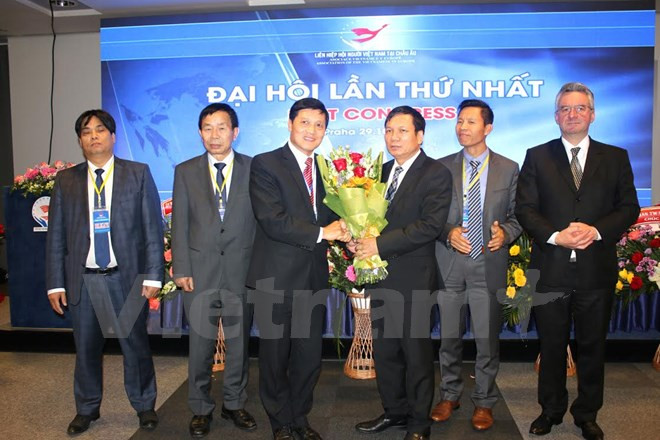 Premier congrès de l’Union des associations des Vietnamiens en Europe ảnh 1 Premier congrès de l’Union des associations des Vietnamiens en Europe ảnh 1