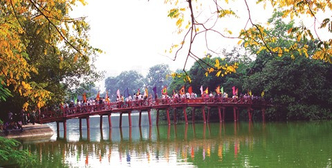 Hanoï se pare de son manteau automnal ảnh 1