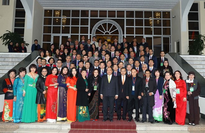 Le Premier ministre reçoit des « Viet kieu » ảnh 1 Le Premier ministre reçoit des « Viet kieu » ảnh 1