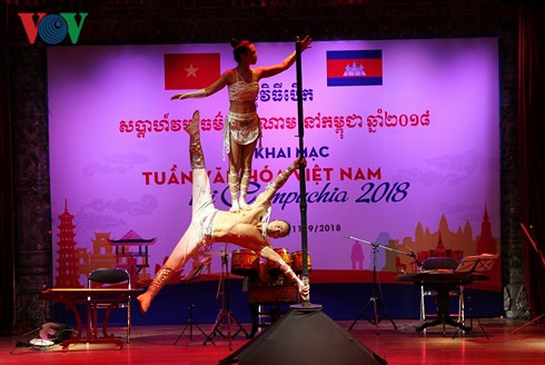 La Semaine culturelle vietnamienne au Cambodge ảnh 1 La Semaine culturelle vietnamienne au Cambodge ảnh 1