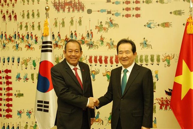 Le vice-PM Truong Hoa Binh rencontre le président de l’AN sud-coréenne ảnh 1 Le vice-PM Truong Hoa Binh rencontre le président de l’AN sud-coréenne ảnh 1