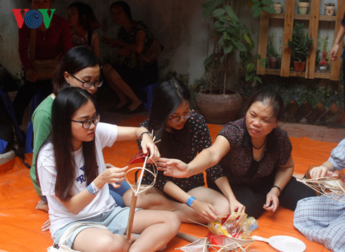 Remettre les jouets traditionnels à l’honneur ảnh 2 Remettre les jouets traditionnels à l’honneur ảnh 2